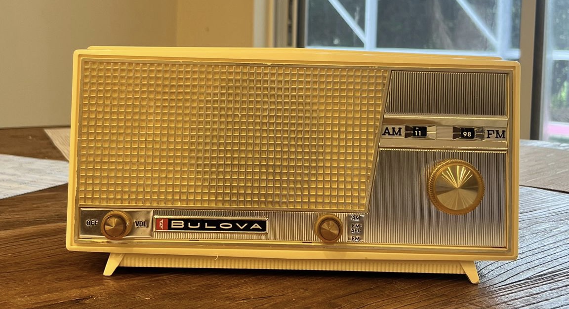 1963 Bulova 370 AM/FM Yellow